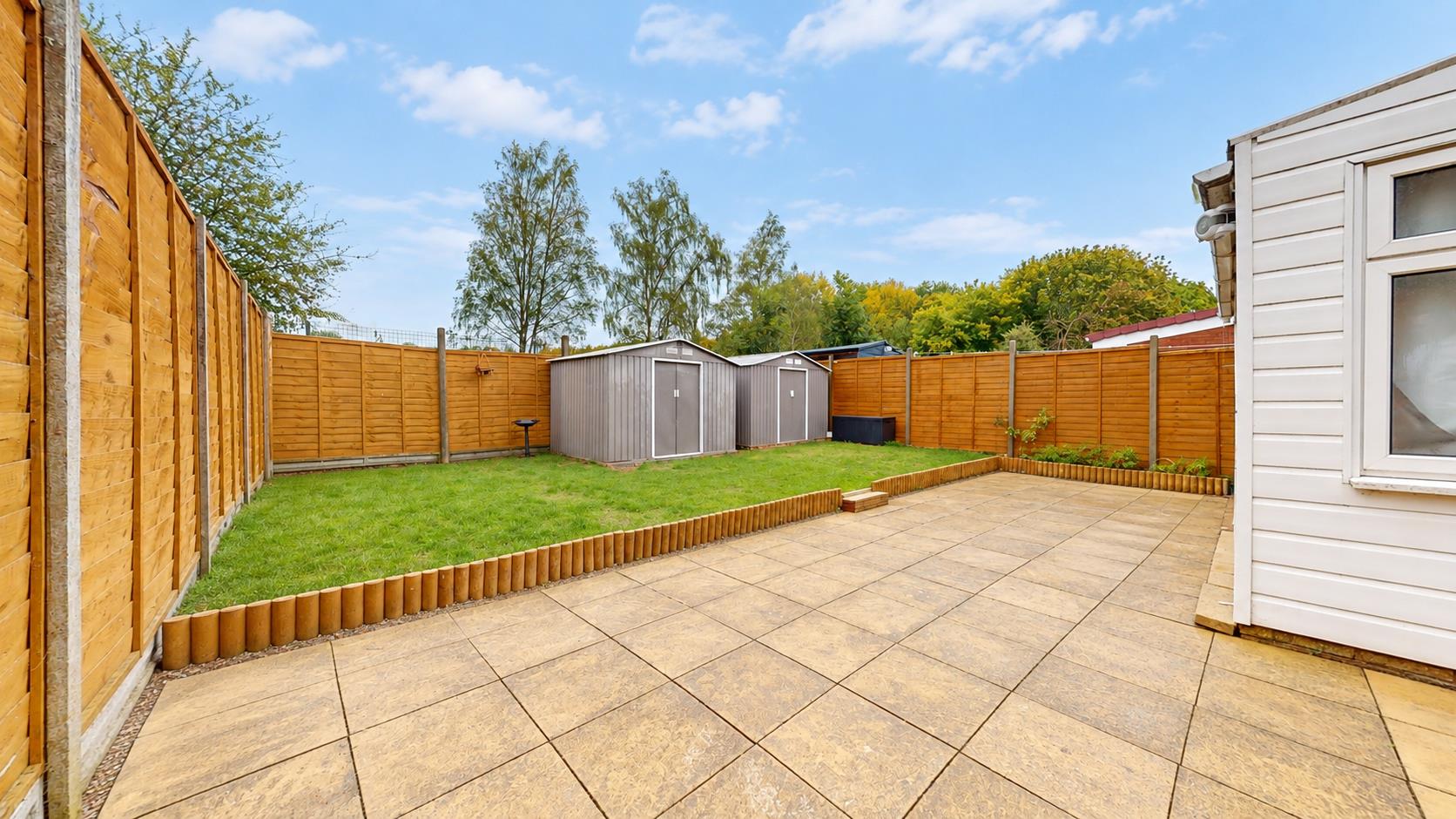 4 bed property in Sutherland Grove, Milton Keynes